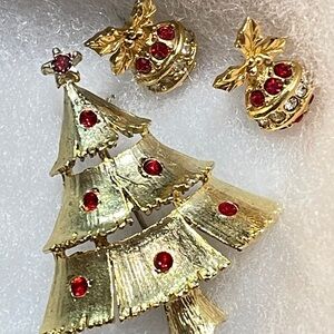 VTG Red Rhinestone Gold Tone Christmas Tree Brooch+Avon Red Ornament Earrings